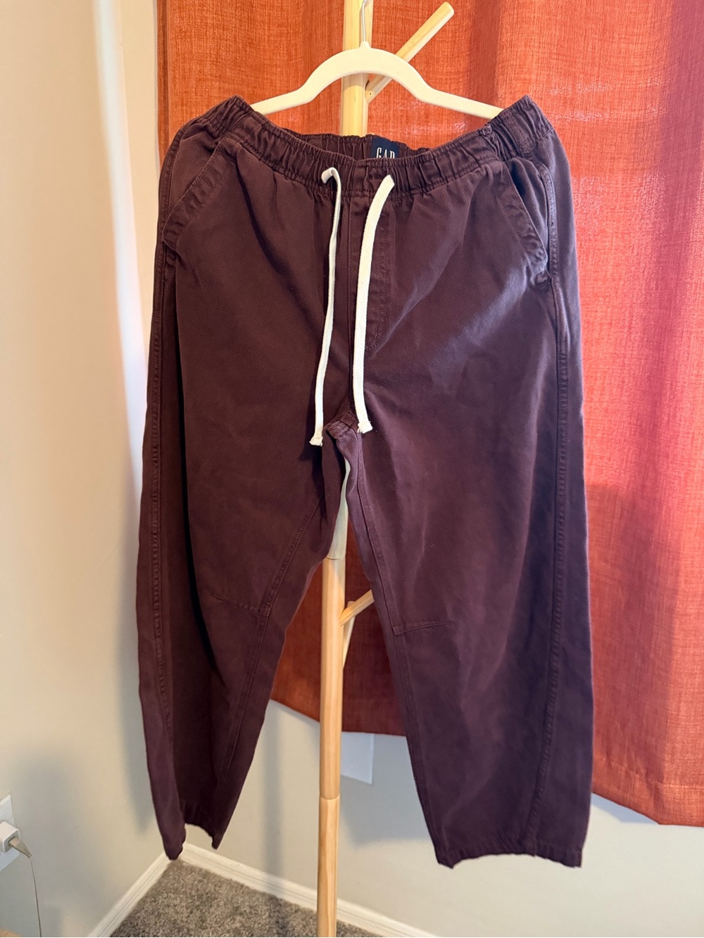 GAP Women’s Drawstring Jogger Pants in Deep Burgundy